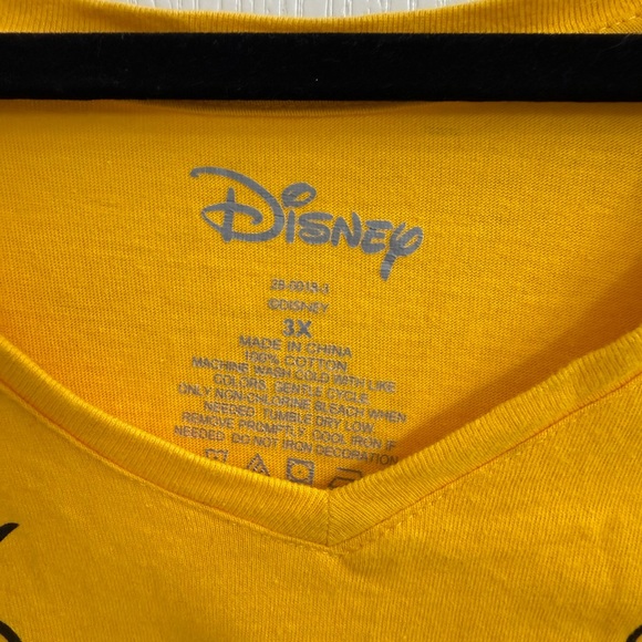 Disney Women’s Gold Winnie the Pooh V-Neck Tee Short Sleeve Size 3X - Picture 3 of 4